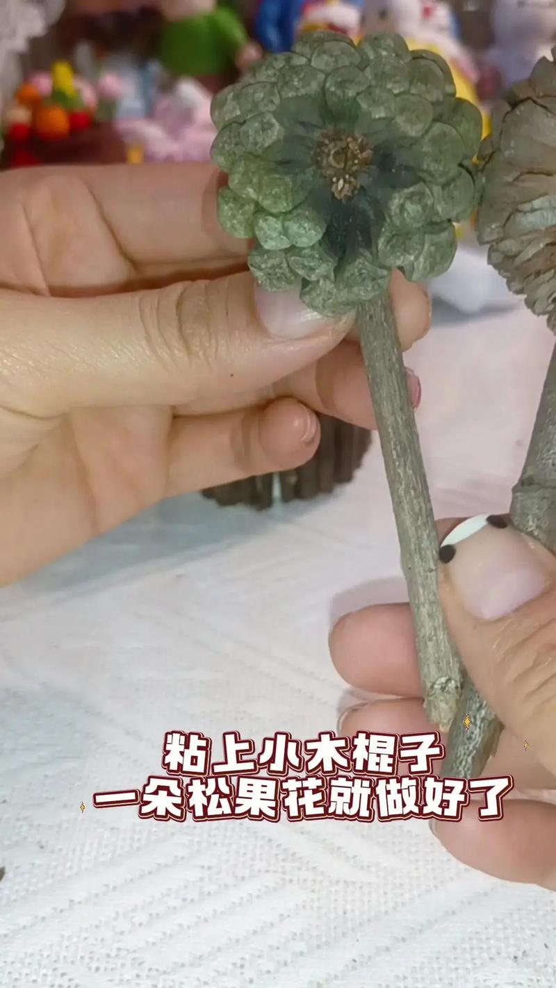 松果花手工教程 用纸杯和小木棍打造冬日暖意摆件